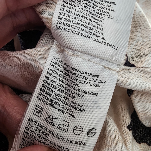 H&M Black & Cream Seashell Linen Blend Long Sleeve Cropped Top Women's XS EUC - Picture 9 of 9